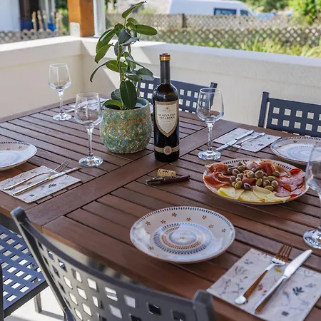 Holiday home Lucky By Interhome