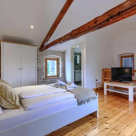 Lucky By Interhome Tatil Evi *