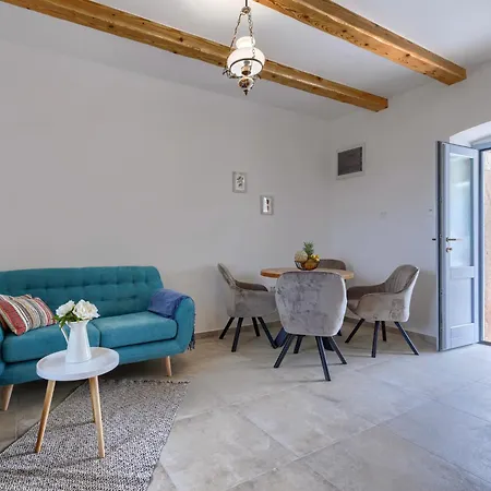 Lucky By Interhome * Poreč