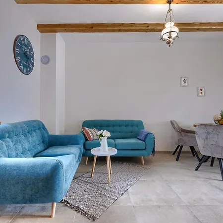 Lucky By Interhome * Porec