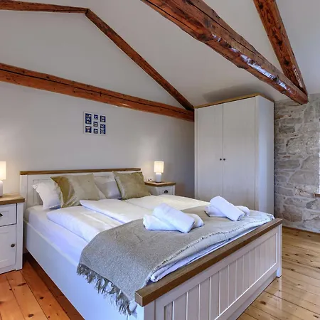 Lucky By Interhome Porec