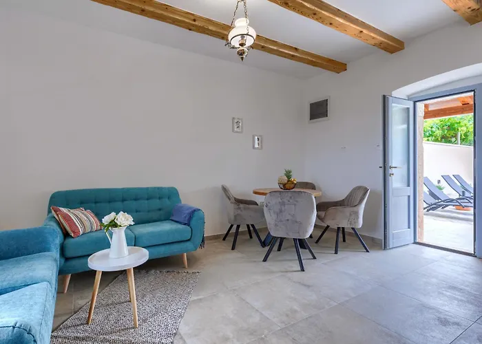 Lucky By Interhome * Poreč