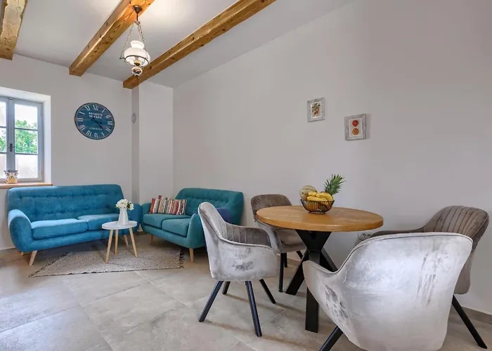 Lucky By Interhome *