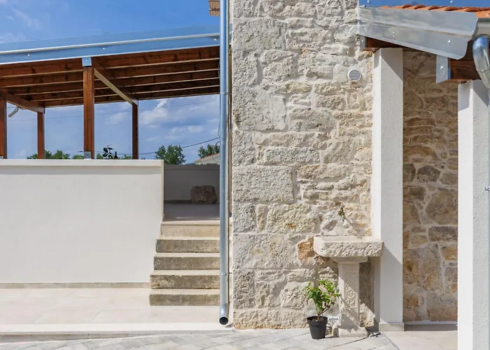 Ferienhaus Lucky By Interhome *